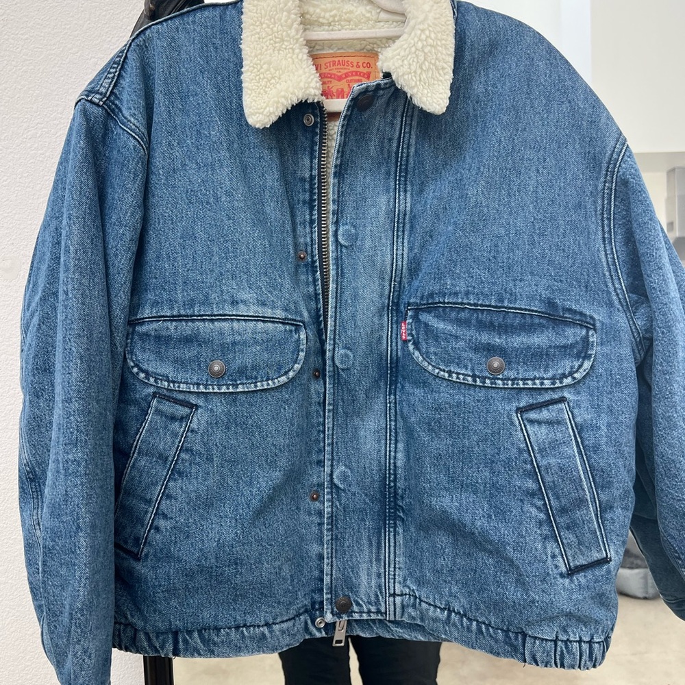 Levi’s Sherpa Jacket NWOT
